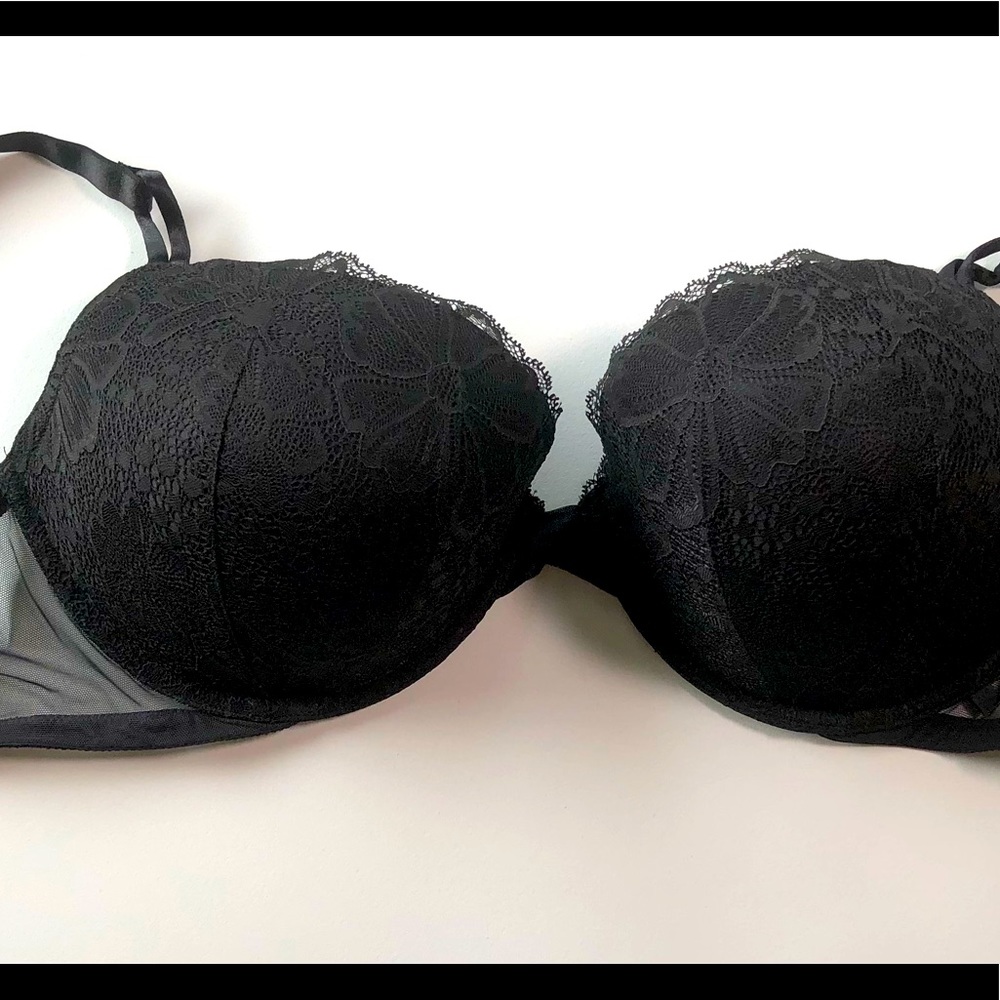 40DD VICTORIA SECRET PUSH UP BRA